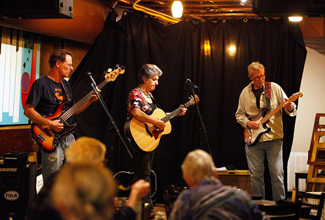 MU instructor Pippa Letsky revives, electrifies bluegrass